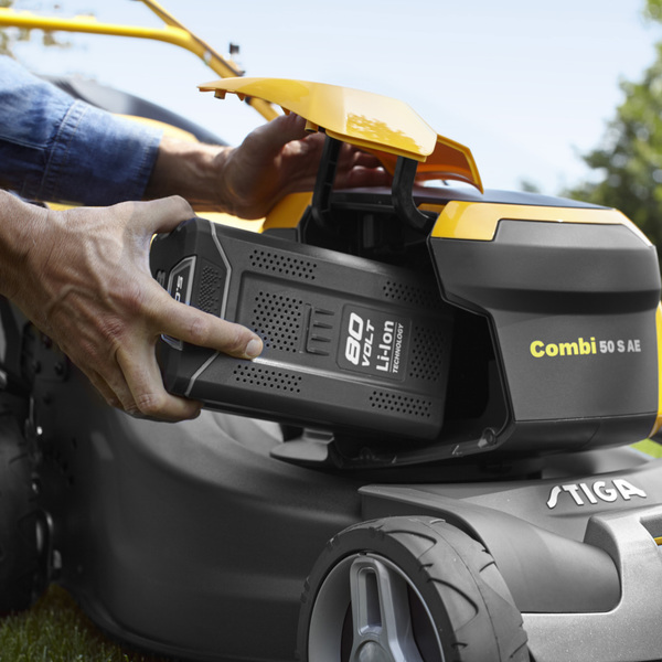 Аккумуляторная газонокосилка Stiga Combi 50 S AE самоходная | 294506008/ST1