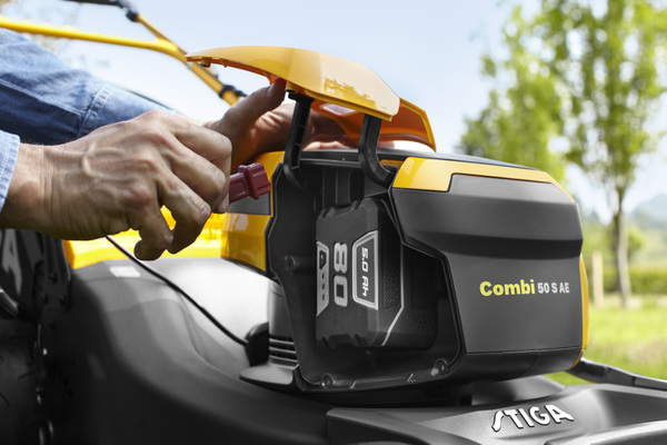 Аккумуляторная газонокосилка Stiga Combi 50 S AE самоходная | 294506008/ST1