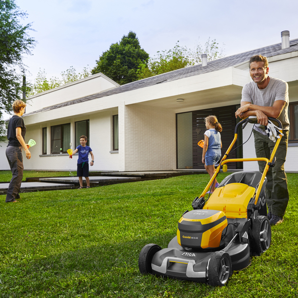 Аккумуляторная газонокосилка Stiga Combi 55 S AE самоходная | 294556008/ST1