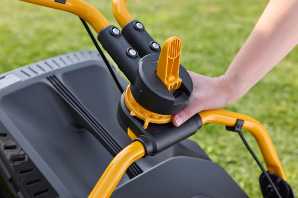 Аккумуляторная газонокосилка Stiga Combi 748e V Kit самоходная | 2L0487978/ST1