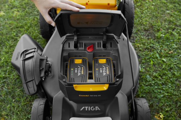 Аккумуляторная газонокосилка Stiga Combi 753 SQ AE самоходная | 2L0537878/ST1