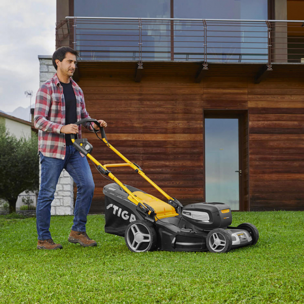 Аккумуляторная газонокосилка Stiga Combi 955 SQ AE самоходная | 294557898/ST1