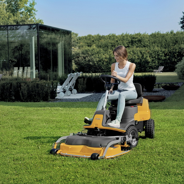 Бензиновый райдер Stiga Park 220 | 2F5820321/S16